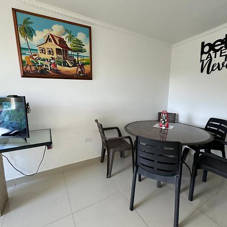 Sea Life Apartamentos En Via Principal Centro Y San Luis San Andrés Extérieur photo
