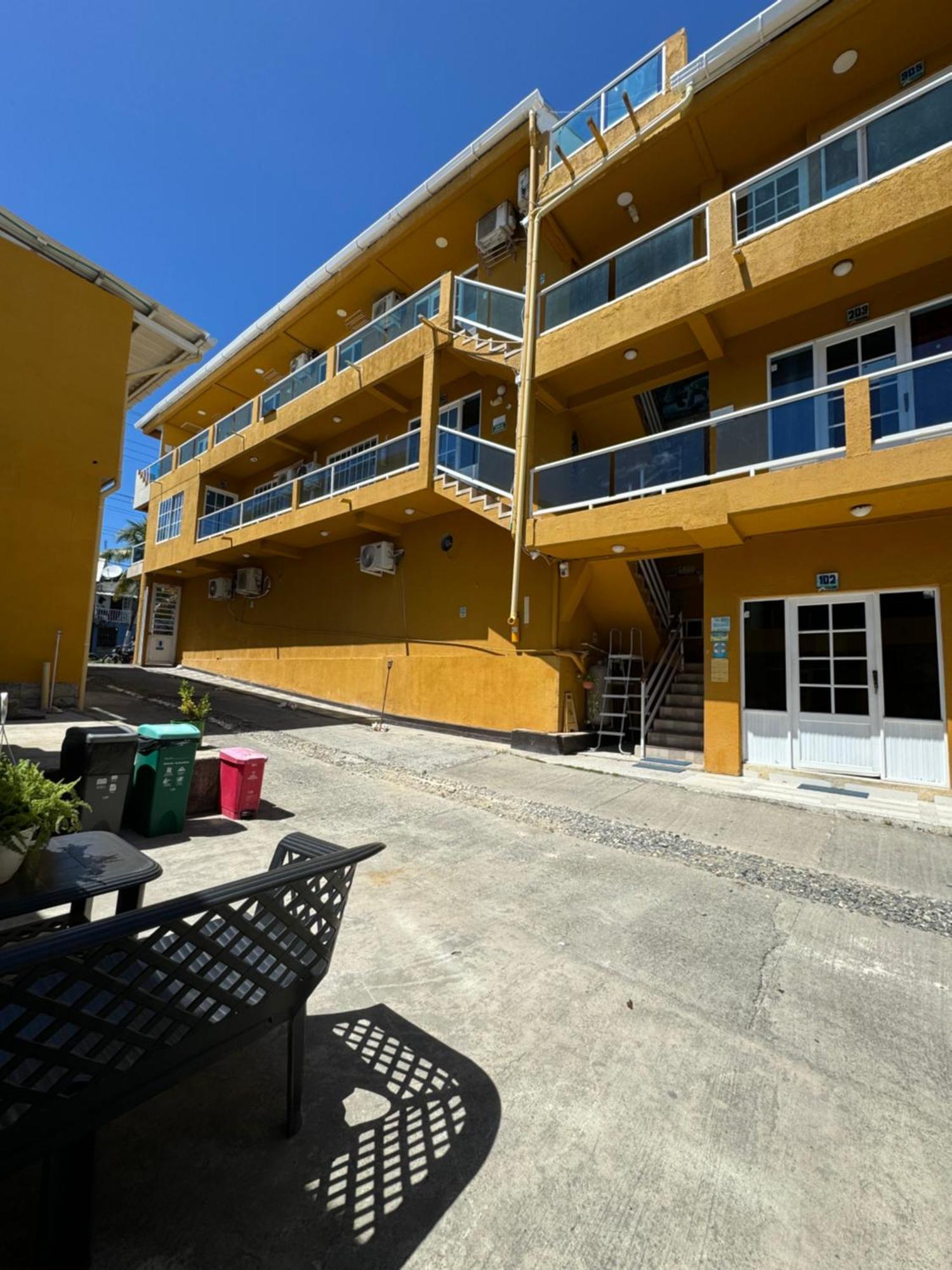 Sea Life Apartamentos En Via Principal Centro Y San Luis San Andrés Extérieur photo