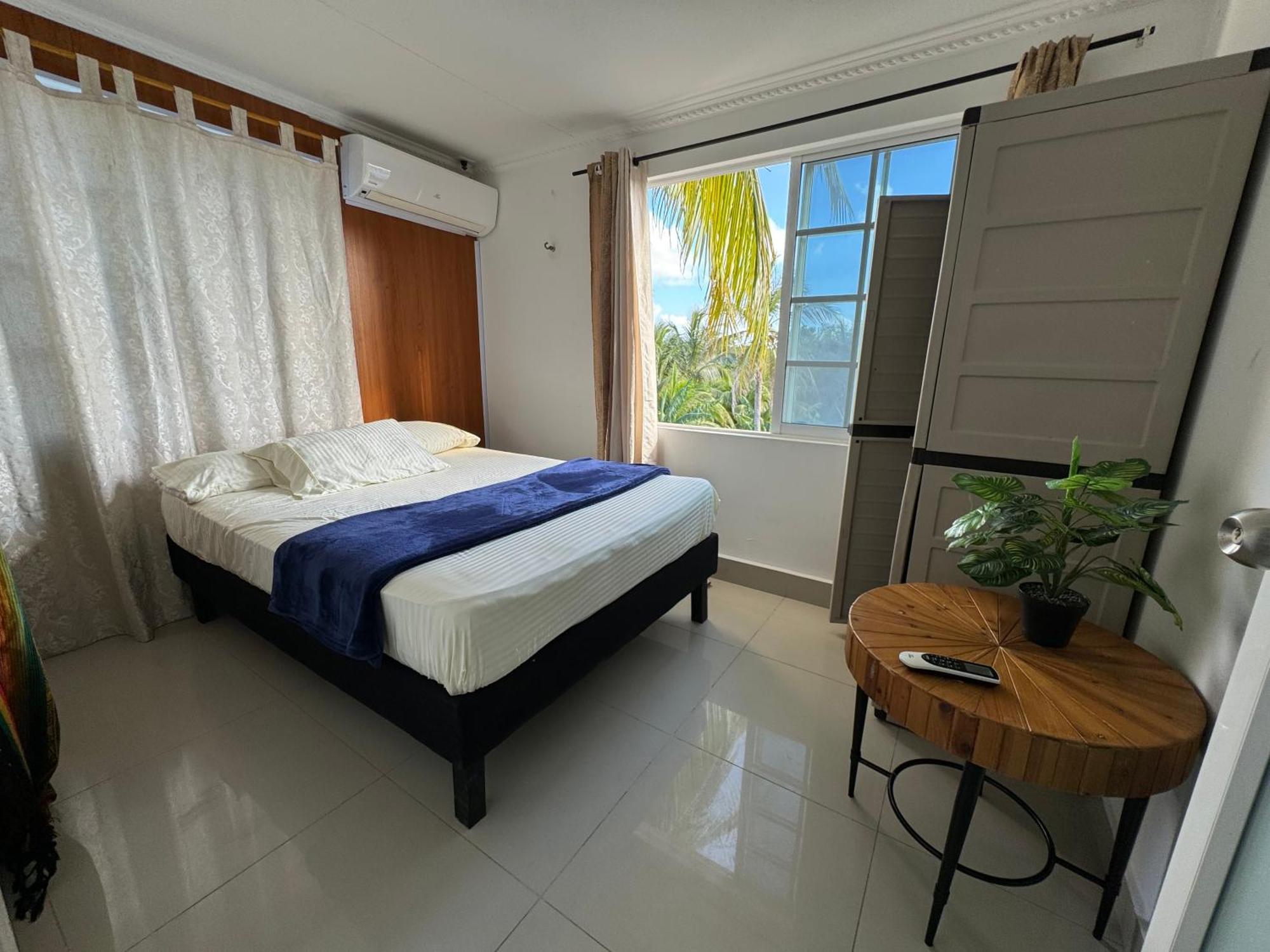 Sea Life Apartamentos En Via Principal Centro Y San Luis San Andrés Extérieur photo