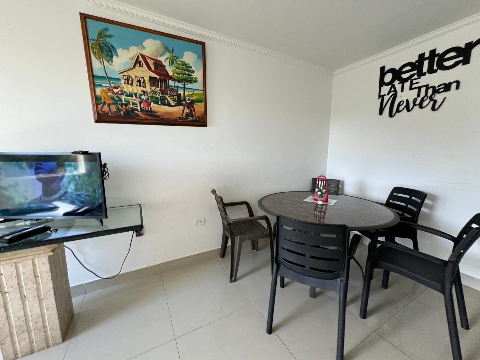 Sea Life Apartamentos En Via Principal Centro Y San Luis San Andrés Extérieur photo