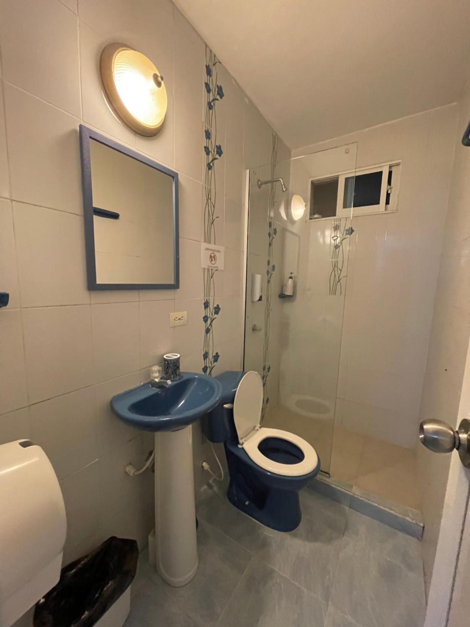 Sea Life Apartamentos En Via Principal Centro Y San Luis San Andrés Extérieur photo