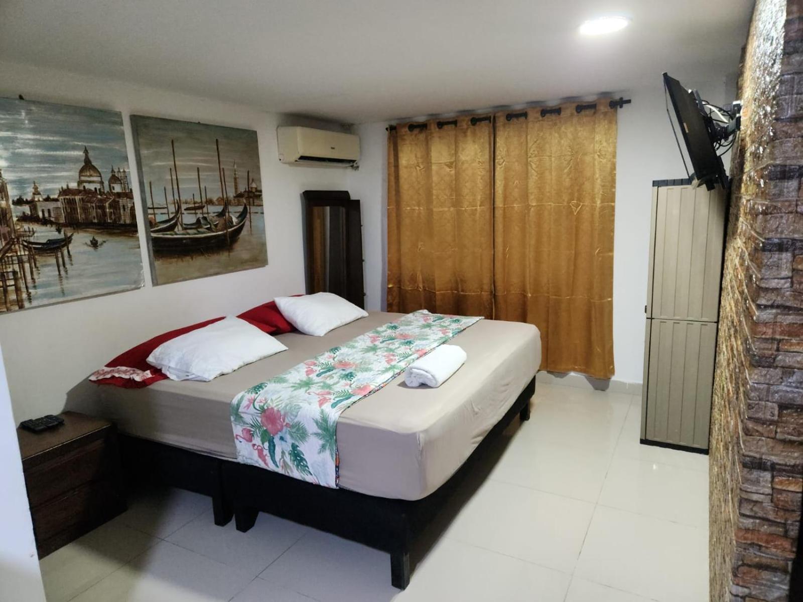 Sea Life Apartamentos En Via Principal Centro Y San Luis San Andrés Extérieur photo